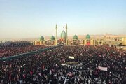 الجزیره: پرچم‌های سرخ در تشییع رهبر شهید یک نماد خاص است