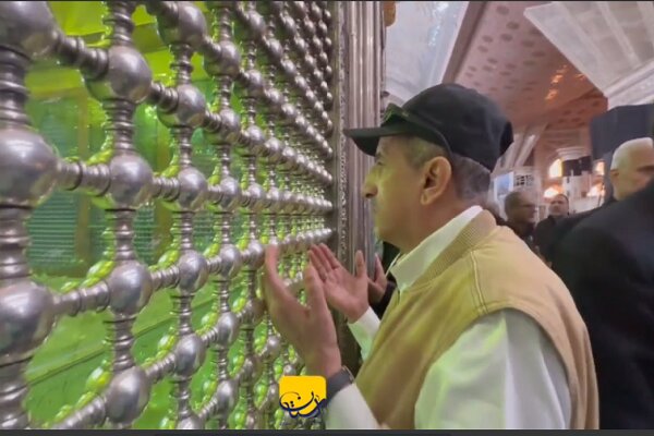 ادای احترام هیئت یمنی به مقام شامخ امام خمینی(س) + فیلم