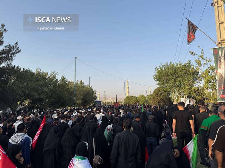 تشییع پیکر رهبر شهید قم