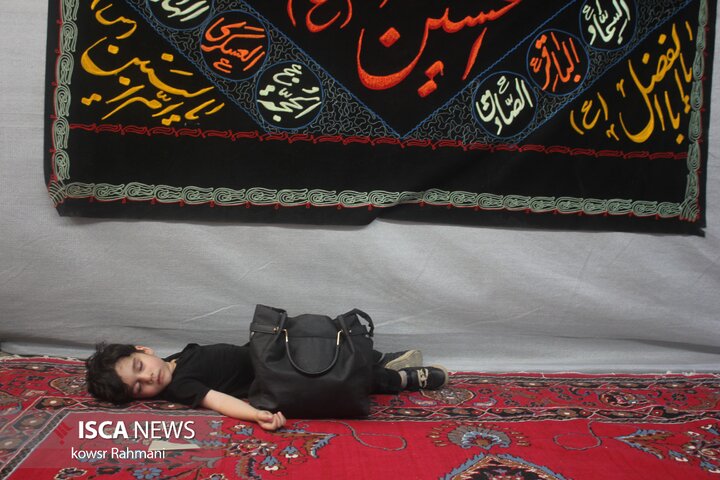 حسینه مادر کودک