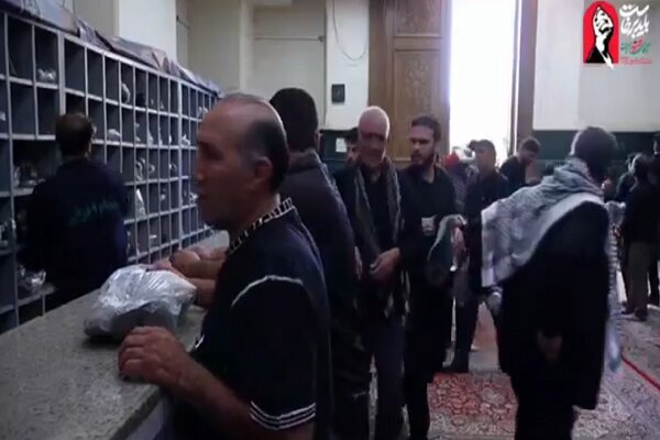 خدمت‌رسانی گسترده به زائران امام قائد شهید با همکاری آستان مقدس امام خمینی(ره) و شهرداری تهران + ویدئو