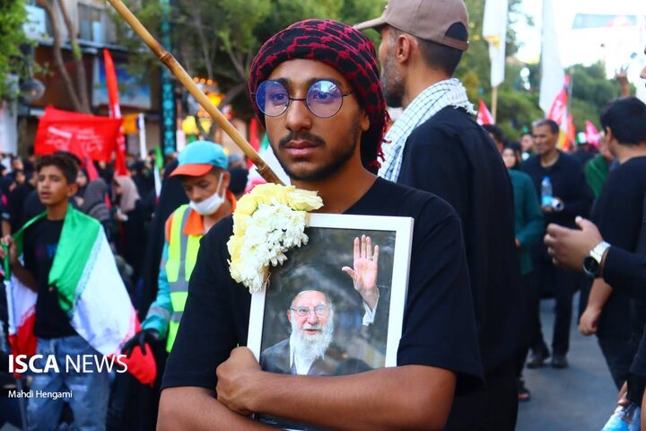 مراسم تشییع پیکر مطهر رهبر شهید انقلاب اسلامی سید علی خامنه ای و خانواده