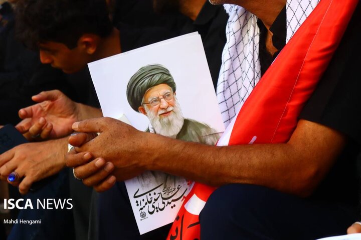 مراسم تشییع پیکر مطهر رهبر شهید انقلاب اسلامی سید علی خامنه ای و خانواده