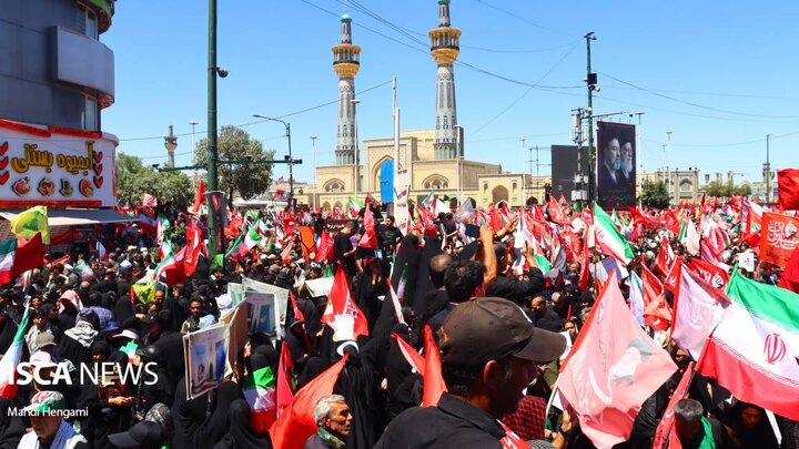 مراسم تشییع پیکر مطهر رهبر شهید انقلاب اسلامی سید علی خامنه ای و خانواده