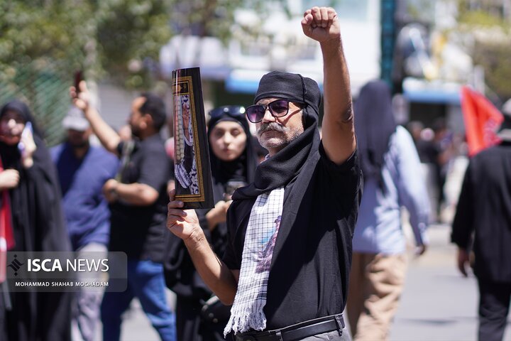 تشییع رهبر شهید