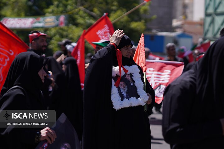 یادبود سومین روز امام شهید در کرمان؛ تأکید بر حفظ آرمانها و عمل به توصیههای رهبری شهید یادبود سومین روز امام شهید در کرمان؛ تأکید بر حفظ آرمانها و عمل به توصیههای رهبری شهید