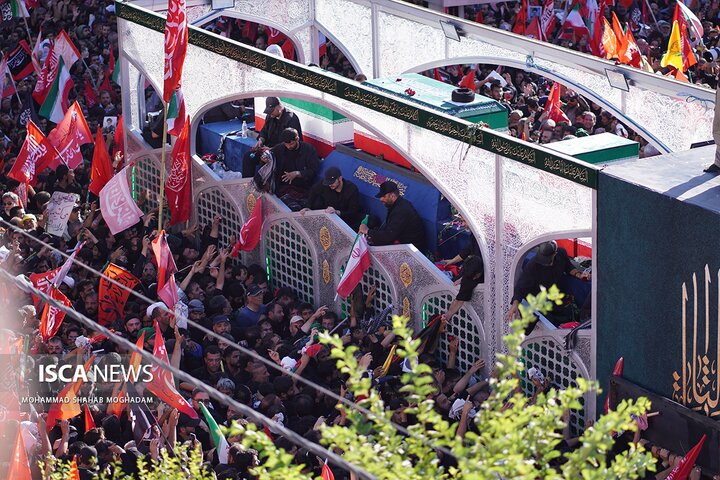 تشییع رهبر شهید