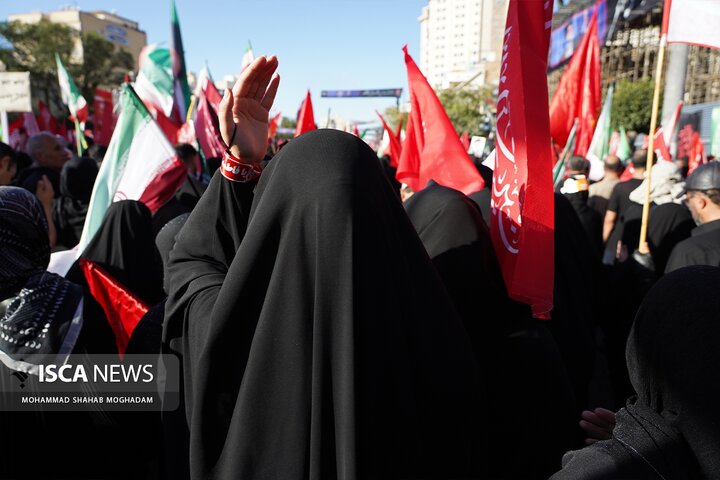تشییع رهبر شهید