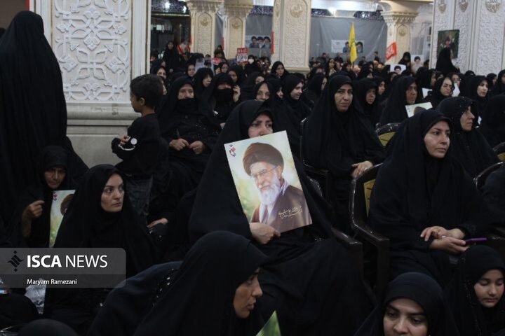 مراسم بزرگداشت شهادت قائد امت در مصلای اردبیل