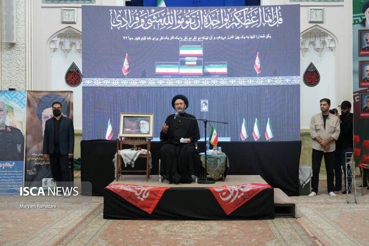 مراسم بزرگداشت شهادت قائد امت در مصلای اردبیل