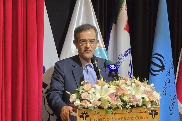 بیش از ۸۶۰ شرکت دانشبنیان و فناور در پارکهای جهاد دانشگاهی مستقر هستند بیش از ۸۶۰ شرکت دانشبنیان و فناور در پارکهای جهاد دانشگاهی مستقر هستند