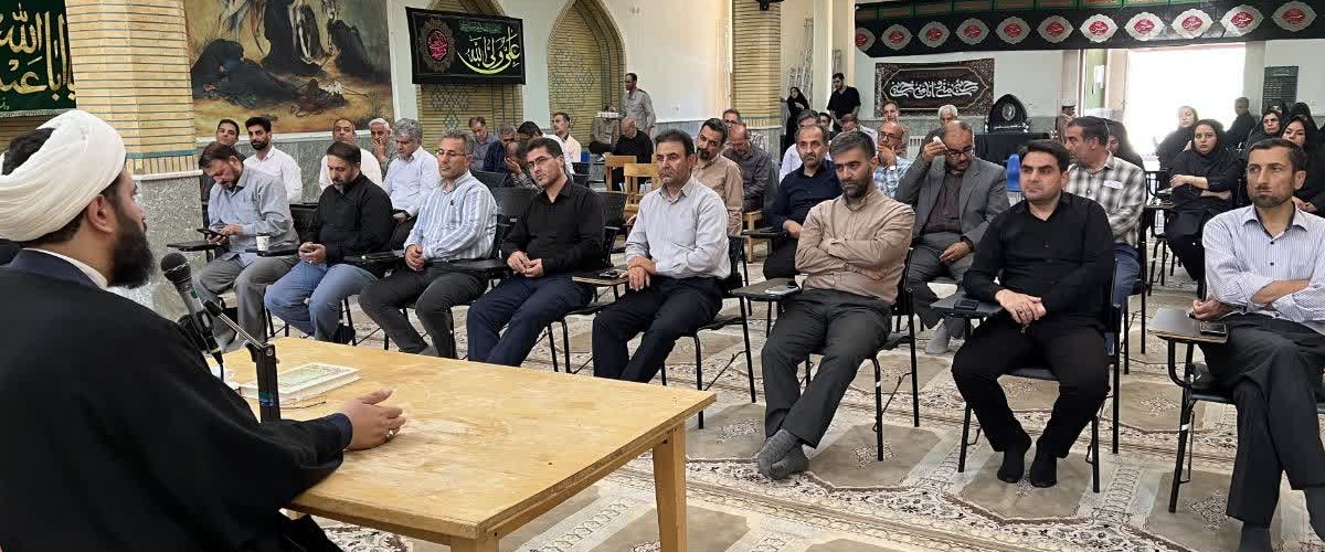 یادبود بزرگ امام شهید در دانشگاه آزاد زنجان؛ تبیین جایگاه استراتژیک رهبری و پیوند عمیق امت با مدیریت الهی