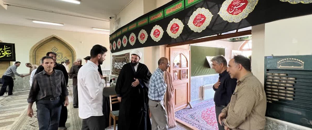 یادبود بزرگ امام شهید در دانشگاه آزاد زنجان؛ تبیین جایگاه استراتژیک رهبری و پیوند عمیق امت با مدیریت الهی