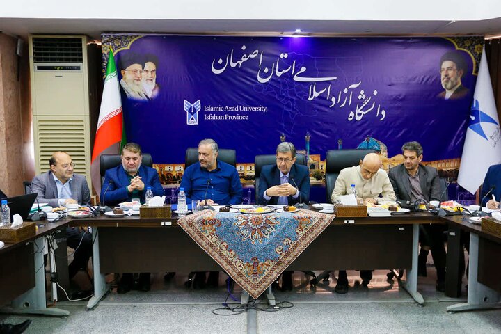 دانشگاه آزاد اصفهان، میزبان نقشه راه توسعه انرژی‌های تجدیدپذیر استان