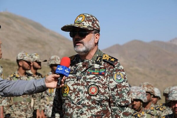 سرتیپ الهامی: افسران آینده متناسب با تهدیدات آتی آموزش میبینند سرتیپ الهامی: افسران آینده متناسب با تهدیدات آتی آموزش میبینند