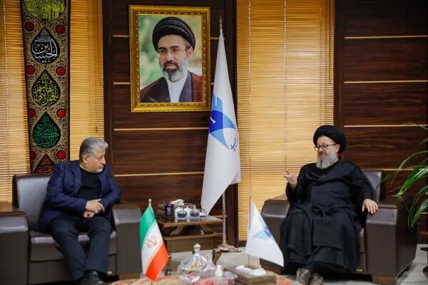 تجلیل رئیس حوزه ریاست مجلس خبرگان رهبری از دکتر رنجبر تجلیل رئیس حوزه ریاست مجلس خبرگان رهبری از دکتر رنجبر