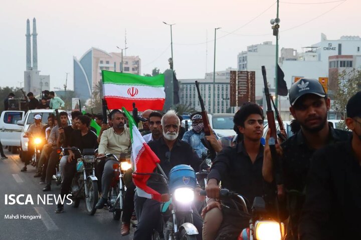 زنجیره انسانی برای صیانت از تنگه هرمز