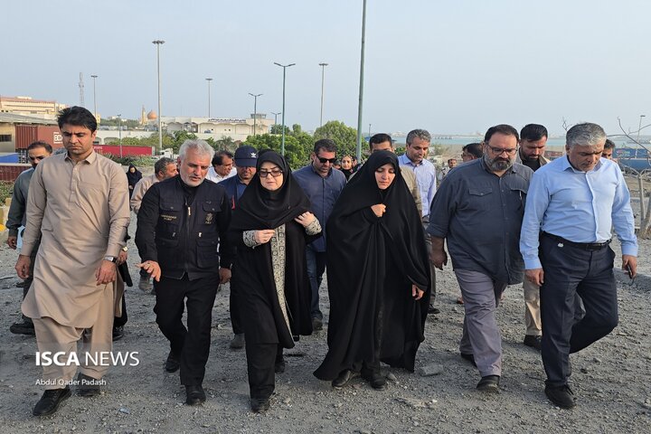 سخنگوی دولت از بخش‌های آسیب‌دیده بندر شهید کلانتری چابهار بازدید کرد