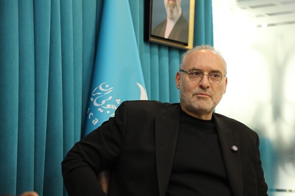 پیگیرترین و دلسوزترین مخاطب شعر خودم را با شهادت رهبری از دست دادم/ به شهید طهرانچی گفتم ای کاش همه مسئولین روحیه شما را داشتند