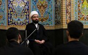 ارادت دانشگاهیان زنجان به ساحت دردانه اباعبدالله(ع)؛ روایت سوگواری در هیئت ریحانه الحسین(ع)