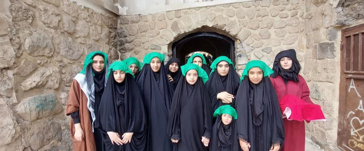 تیتر: از «روضه‌های خانگی» تا شکوه «سفره‌های کریمانه»؛ بازخوانی حماسه حسینی در قلب خدابنده