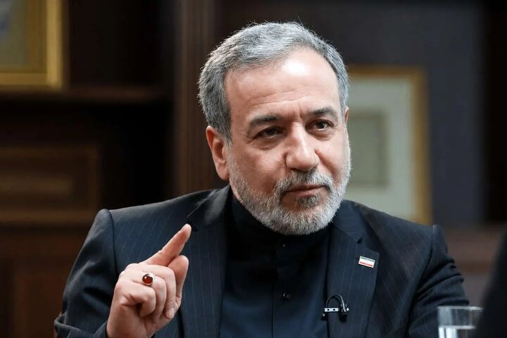 عراقچی: آمریکا ۱۵ روز صبر میکرد، بحران ایجاد نمیشد/ بند پنج تفاهمنامه ابهامی ندارد عراقچی: آمریکا ۱۵ روز صبر میکرد، بحران ایجاد نمیشد/ بند پنج تفاهمنامه ابهامی ندارد