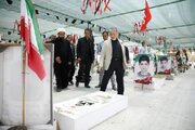 حضور رئیس دانشگاه آزاد در مدرسه شجره طیبه میناب و مزار شهدای مظلوم دانش‌آموز