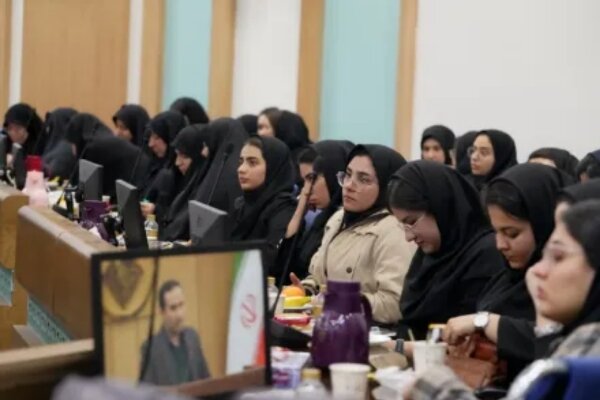 نهمین محفل شعرخوانی دانشگاه آزاد اسلامی یاسوج با حال‌وهوای اربعین برگزار شد