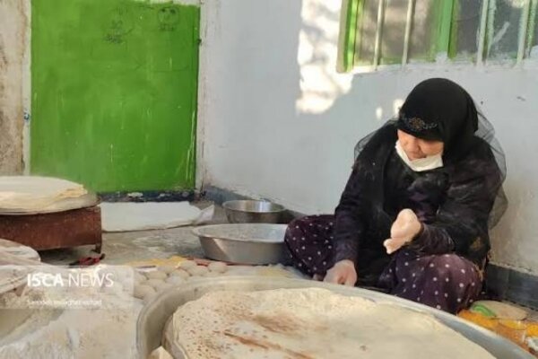 پخت ۵ هزار قرص نان محلی توسط بانوان کهگیلویه و بویراحمد برای زائران اربعین
