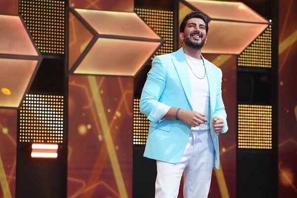 فرزاد فرزین مجری «صحنه» شد فرزاد فرزین مجری «صحنه» شد