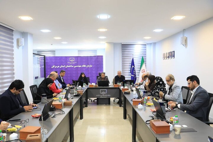 خبرنگاران در خط مقدم جنگ روایت‌ها قرار دارند