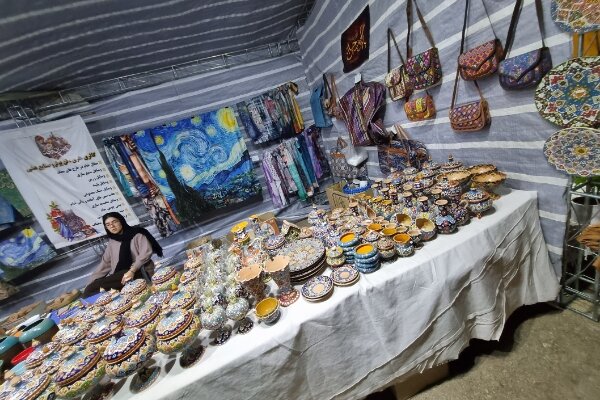 جلوه‌گری هنر دستان هنرمندان در نمایشگاه صنایع‌دستی یاسوج