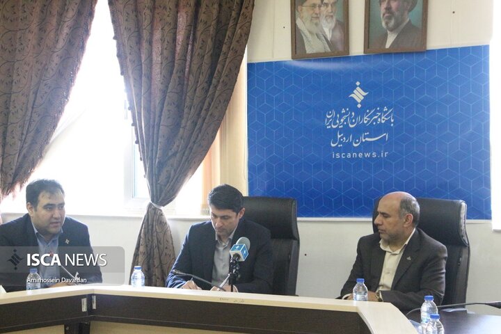 دیدار رئیس دانشگاه آزاد اردبیل با خبرنگاران ایسکانیوز