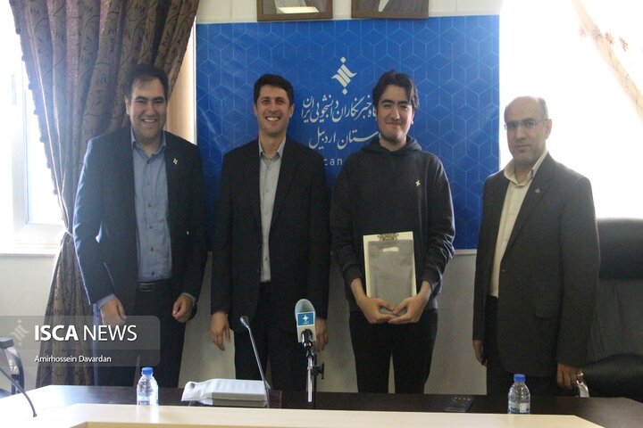 دیدار رئیس دانشگاه آزاد اردبیل با خبرنگاران ایسکانیوز