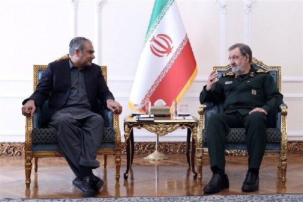 محسن رضایی: ایران و پاکستان عقبه راهبردی یکدیگر هستند