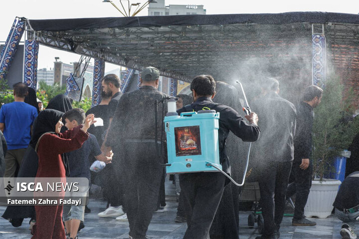 حال‌وهوای حرم مطهر رضوی در روز شهادت امام رضا(ع)