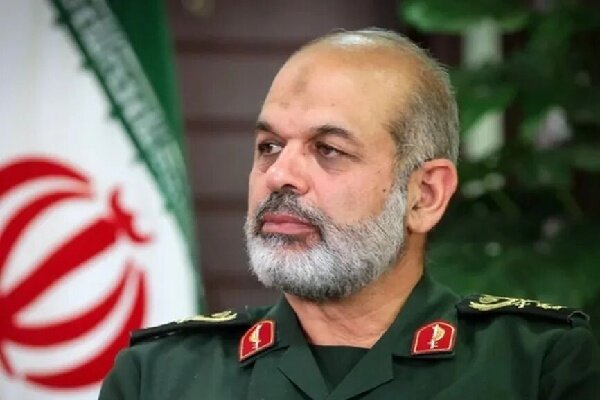 سرلشکر وحیدی: رزمندگان اسلام مسلح ترین ارتش تاریخ جهان را به زانو در آوردند