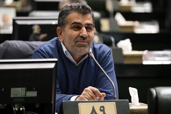 نارضایتی کارگران ریشه در تورم ساختاری دارد، نه در روابط کار/ مجلس نظارت می‌کند اما تعیین دستمزد با شورای عالی کار است