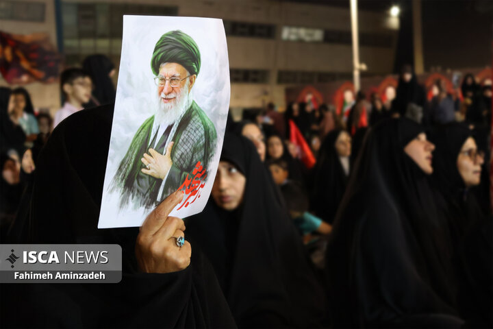 محفل قرآنی «اربعین رهبر شهید» در میدان شهدای مشهد