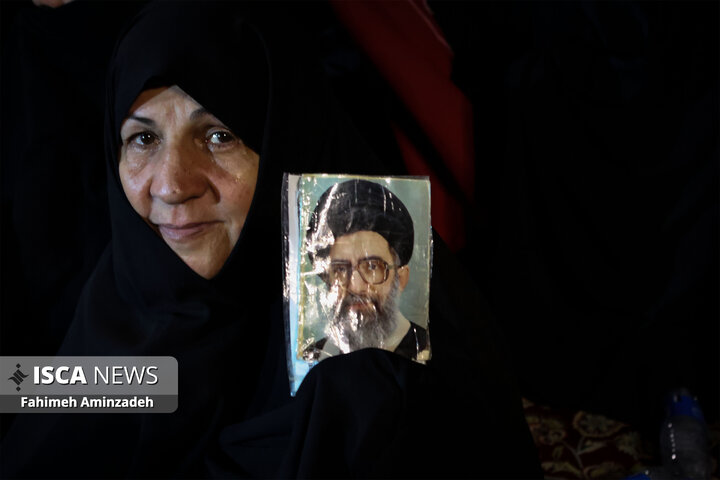 محفل قرآنی «اربعین رهبر شهید» در میدان شهدای مشهد