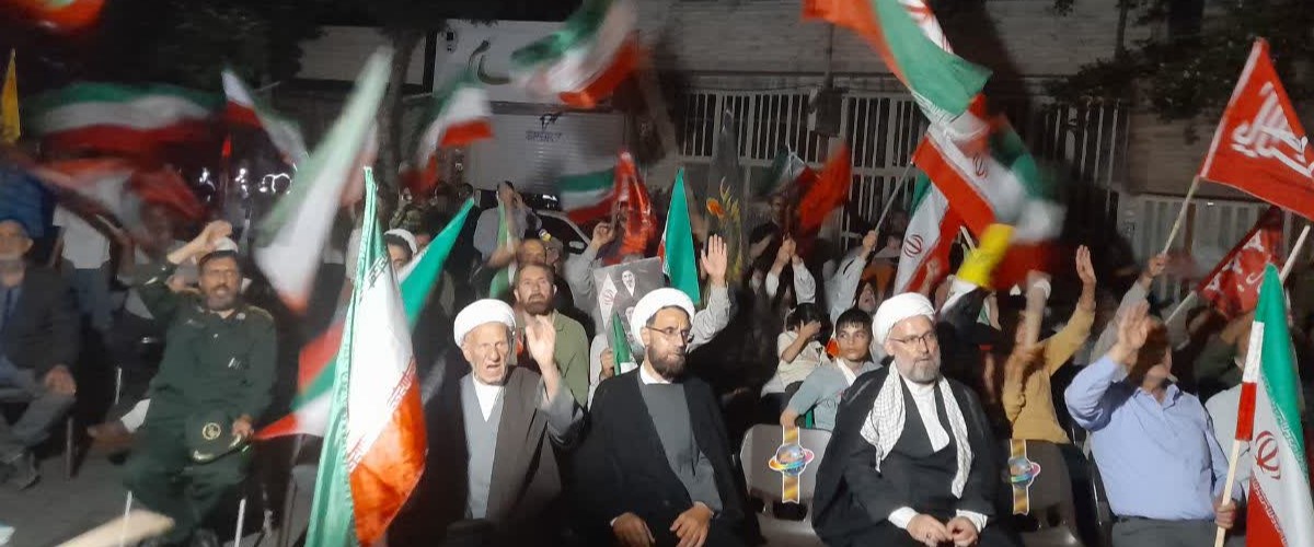 نمایش وحدت میان مردم و نیروهای مسلح در هیدج؛ تجدید عهد با آرمان‌های دفاع از حریم مقدس