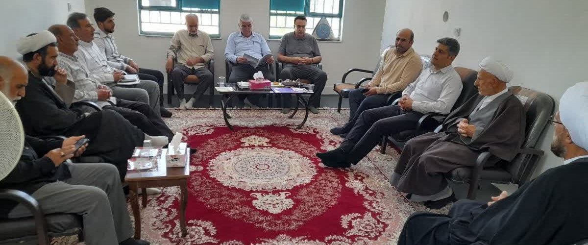 نشست راهبردی در مسیر توسعه هیدج؛ بازخوانی چالش‌های بنیادین شهر در دیدار مسئولان با امام جمعه