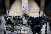 روایت زندگی شهید مدافع امنیت حسین سرسنگی بع مناسبت روز عکاس در قرار خیابانی یزد