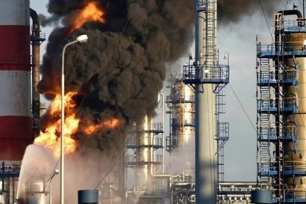 حمله پهپادی اوکراین به پالایشگاه نفت روسیه حمله پهپادی اوکراین به پالایشگاه نفت روسیه