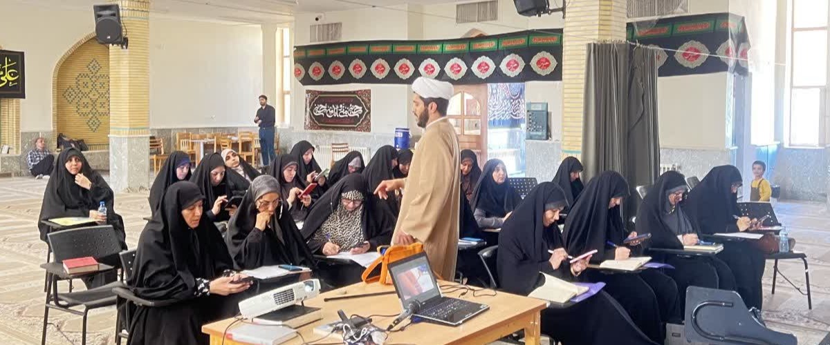 برگزاری کارگاه تخصصی طرح تحول درس «انس با قرآن» در دانشگاه آزاد زنجان با حضور اساتید دو استان
