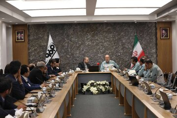 بازدید معاون فناوری دانشگاه آزاد اسلامی از فولاد مبارکه؛ تأکید بر شبکه‌سازی ظرفیت‌های دانشگاه برای بومی‌سازی و حل مسائل صنعت