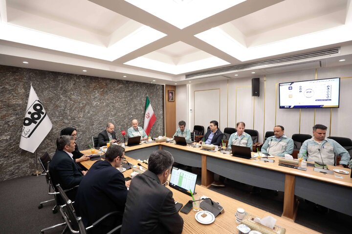 بازدید معاون از فولاد