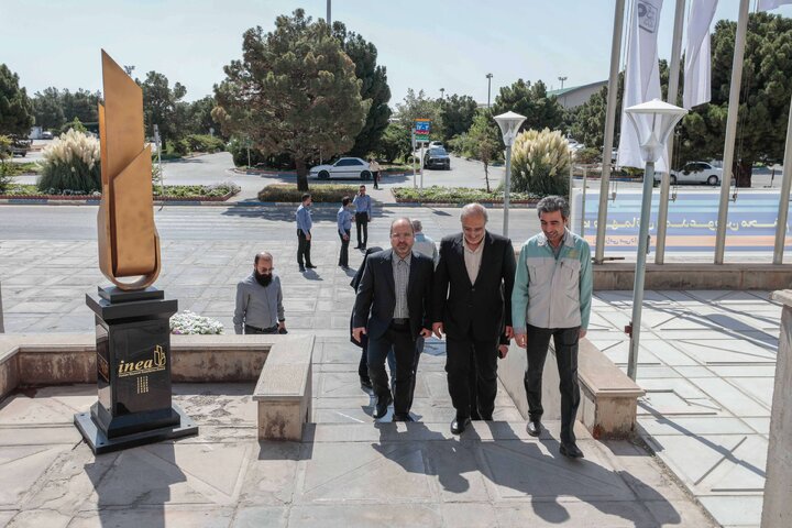 بازدید معاون از فولاد
