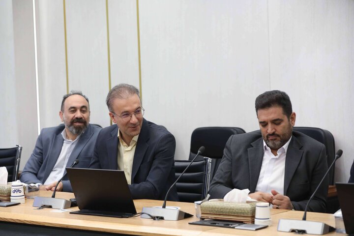 بازدید معاون از فولاد