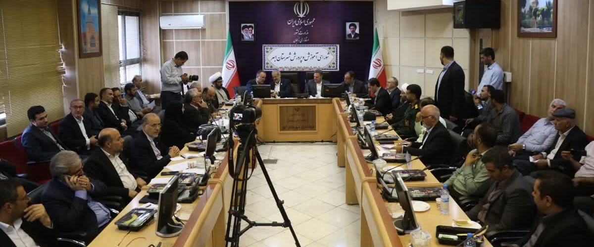 مدرسه؛ کانون اصلی تحول اجتماعی؛ وعده‌ی وزیر برای رفع ناترازی آموزشی در ابهر